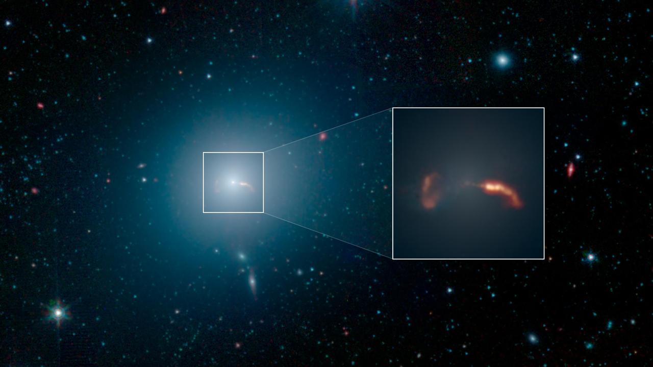 Галактика M87 со сверхмассивной чёрной дырой